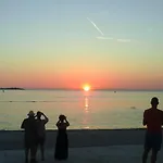 Adria بولا