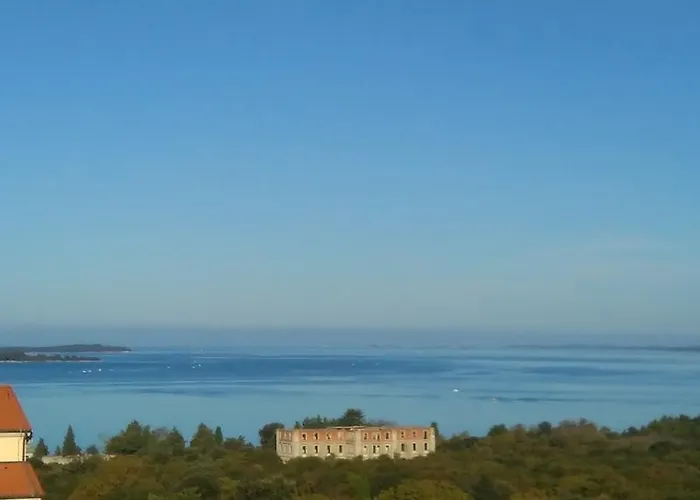 Adria Πανσιόν 3*