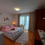 Adria 招待所 普拉