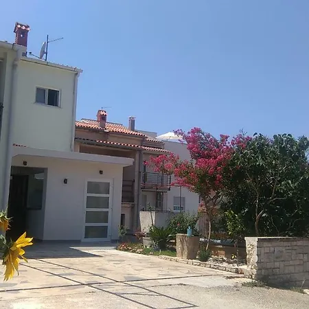 Adria Pensión 3*