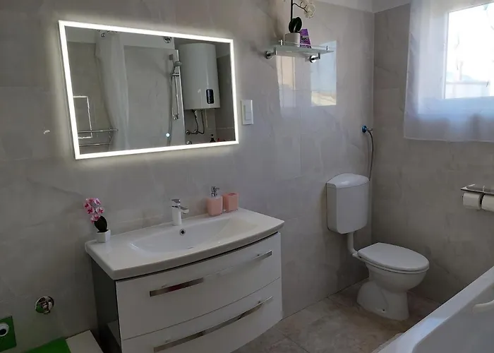 Adria 招待所 普拉