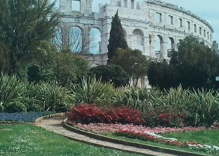 Adria 招待所 普拉