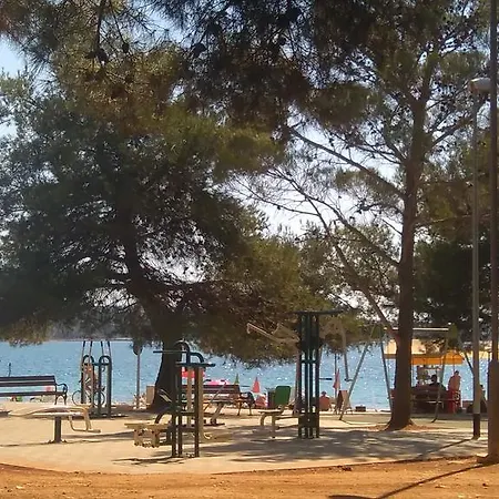 ゲストハウス Adria