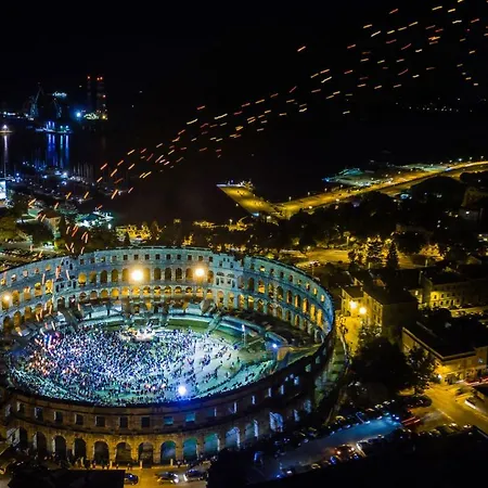 ゲストハウス Adria