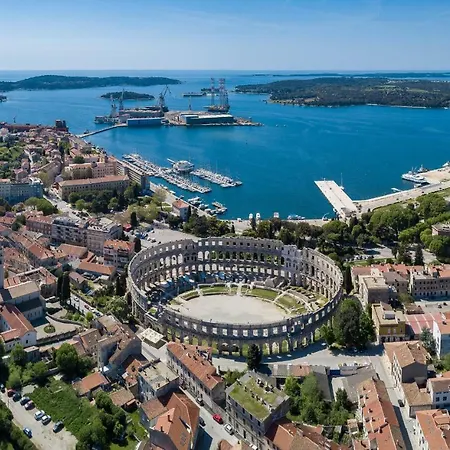 ゲストハウス Adria