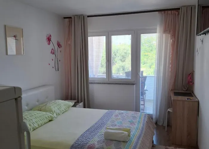 Guesthouse Adria 3* Pula