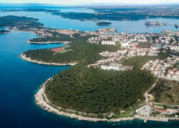 Guesthouse Adria 3* Pula